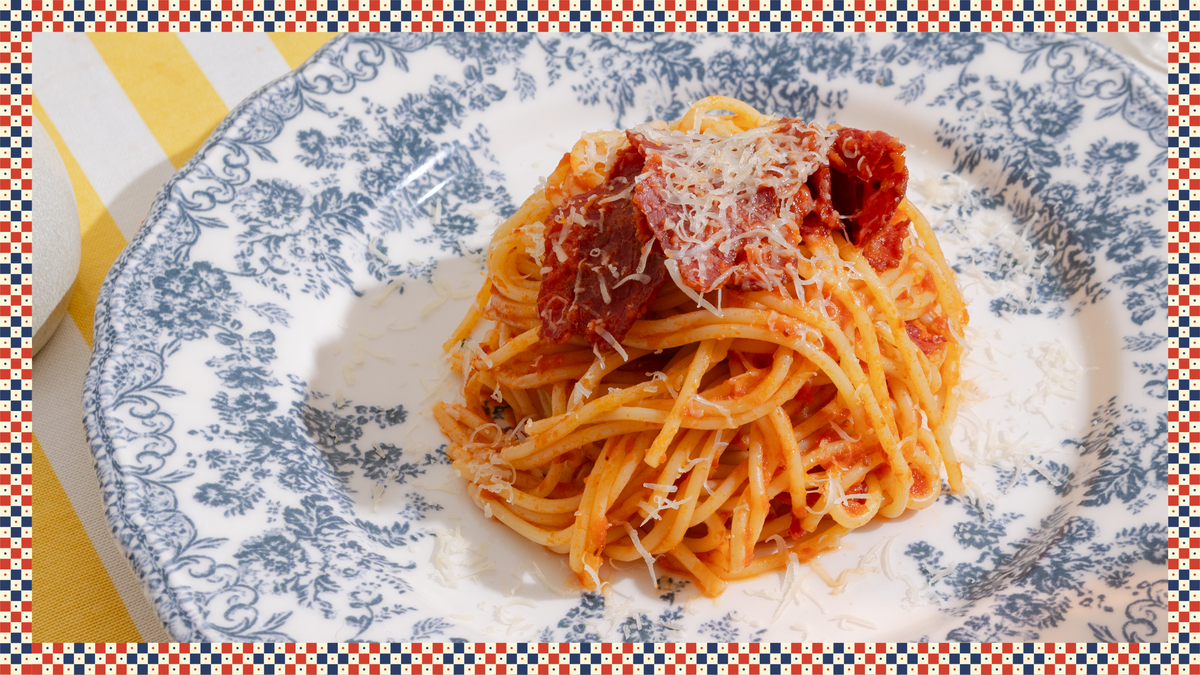 AMATRİCİANA MAKARNA TARİFİ | SPAGHETTI ALL’AMATRICIANA