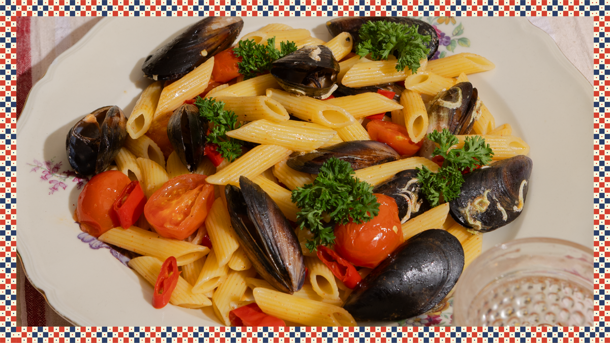 EVDE MİDYELİ ACILI PENNE TARİFİ | PENNE PICCANTE CON COZZE